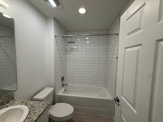 Building Photo - 2130 Penny Ln