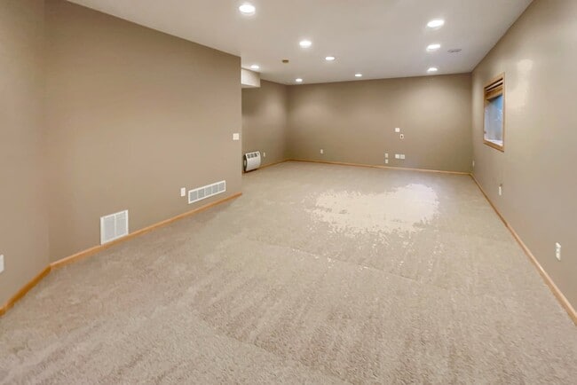 Building Photo - 1308 Timber Ln