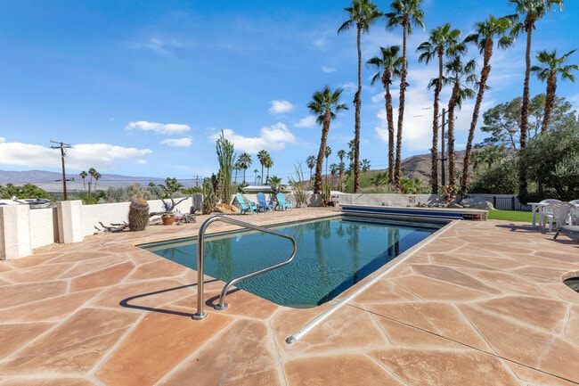 Building Photo - 39124 Channel Dr