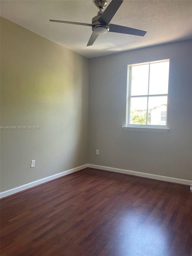 Building Photo - 11042 NW 48th Ln