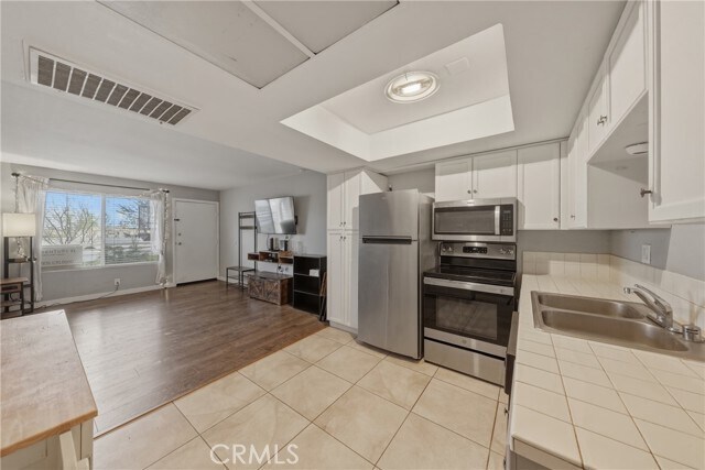 Building Photo - 64291 Spyglass Ave