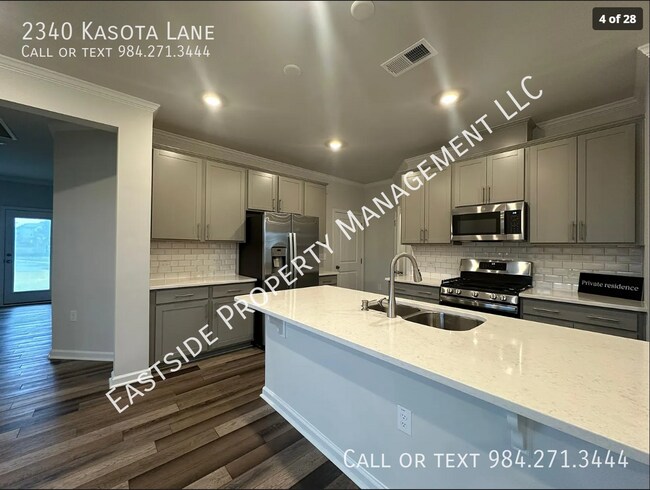 Building Photo - 2340 Kasota Ln