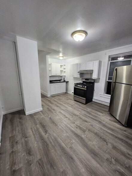 Building Photo - 84 Salem St