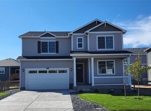 Building Photo - Newer 5-Bedroom Home Including All Applian...