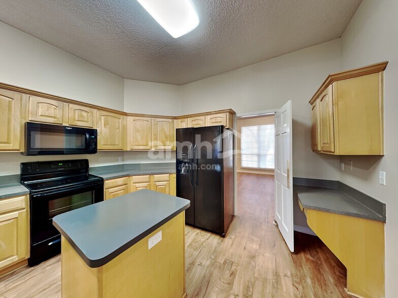 Building Photo - 5530 Alexis Forest Ln