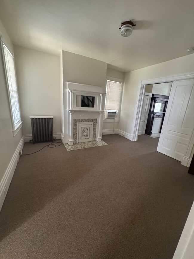 Building Photo - 310 3rd St