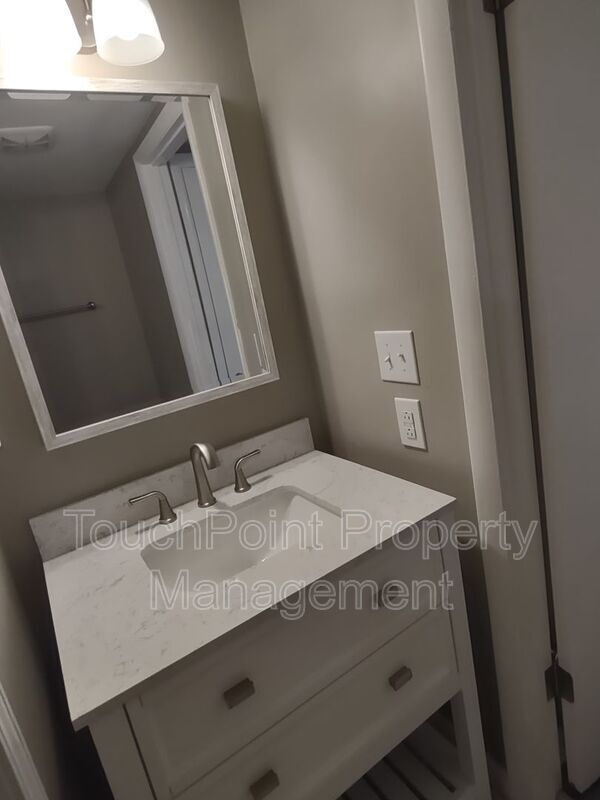 Building Photo - 4601 Coronado Dr