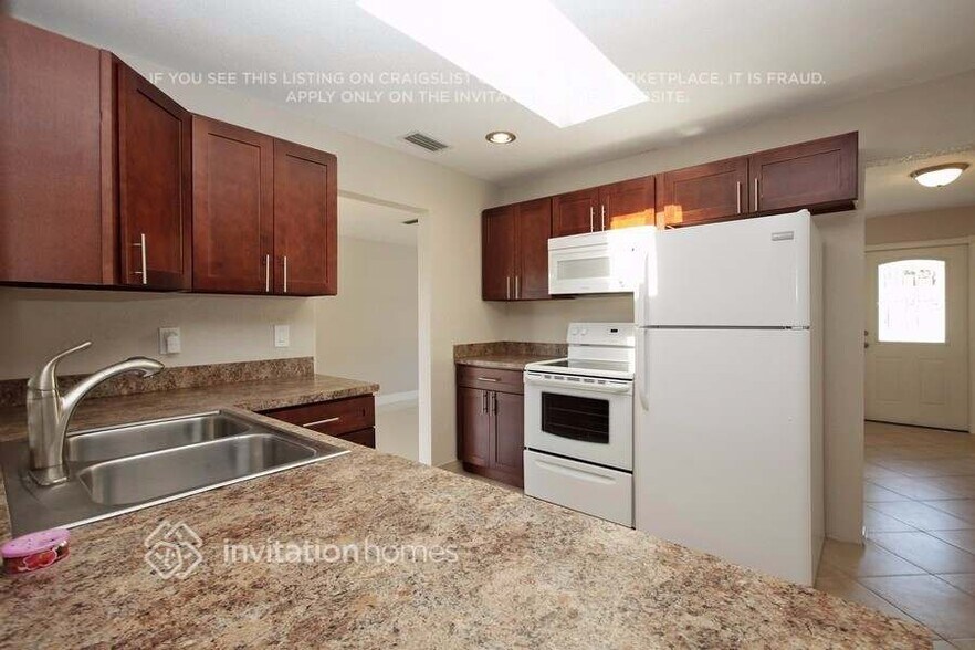 Building Photo - 272 NW 79th Terrace
