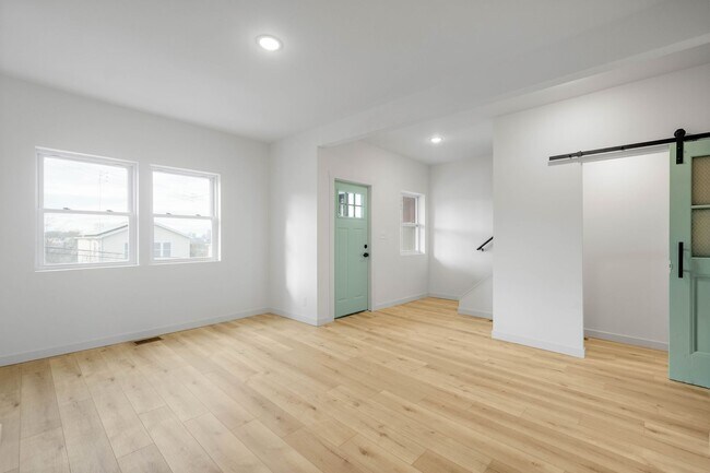 Building Photo - READY FOR MOVE IN! STUNNING 4-bedroom in Greenfield!