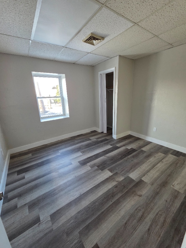 Building Photo - 15220 Saranac Rd