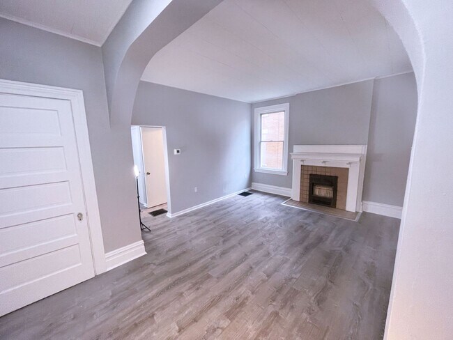 Building Photo - 62 N Bryant Ave