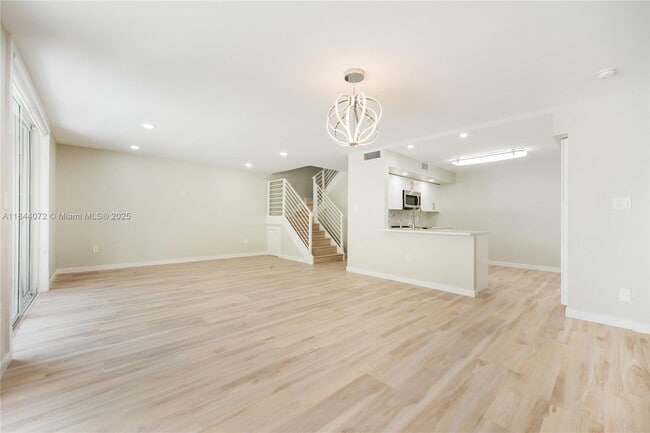 Building Photo - 10421 SW 76th St