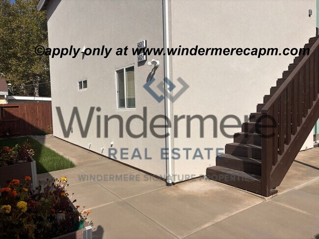 Building Photo - BRAND NEW Downstairs 2-Bedroom ADU with Modern Finishes! HALF OFF 1ST MONTH'S RENT!!