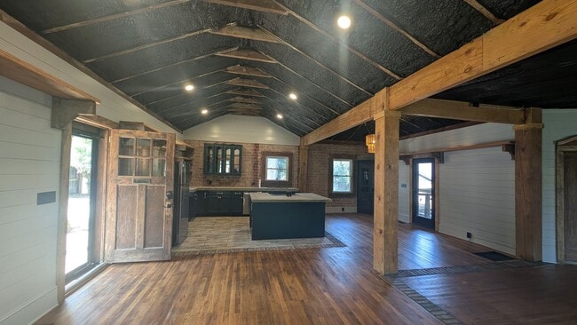 Building Photo - Completely remodeled Studio Home