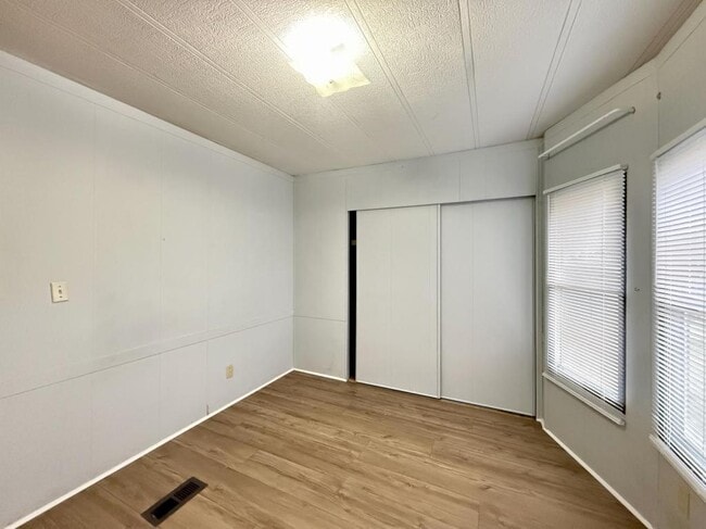 Building Photo - 965 Weems Chapel Rd