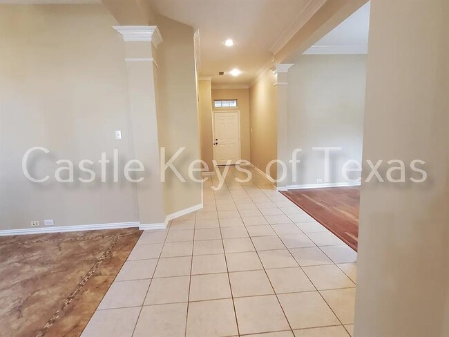 Building Photo - 31014 Blue Ridge Park Ln