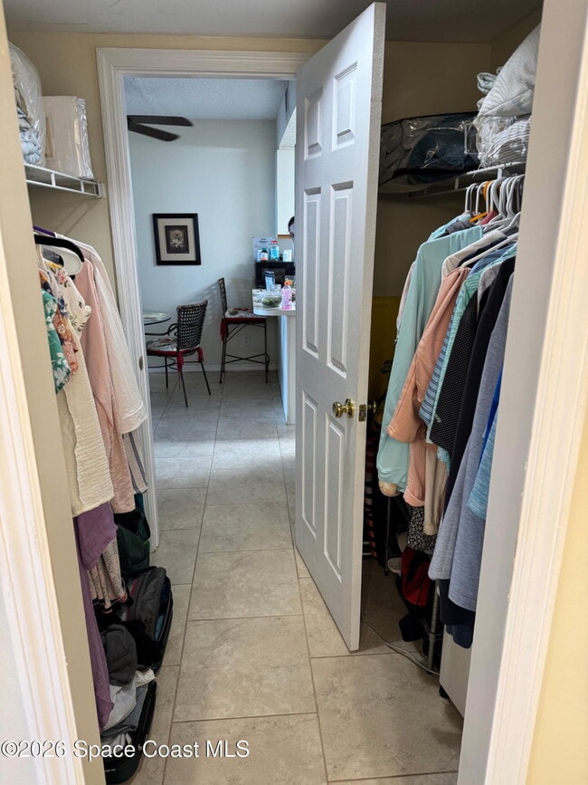 Building Photo - 8600 Ridgewood Ave