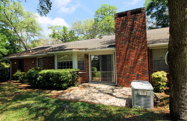 Building Photo - 18 Sherwood Rd NW