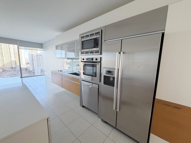 Building Photo - 3722 S Las Vegas Blvd