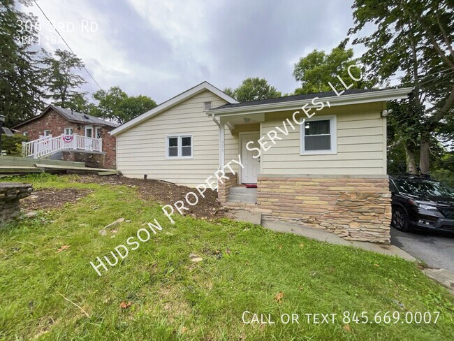Building Photo - 306 3rd Rd