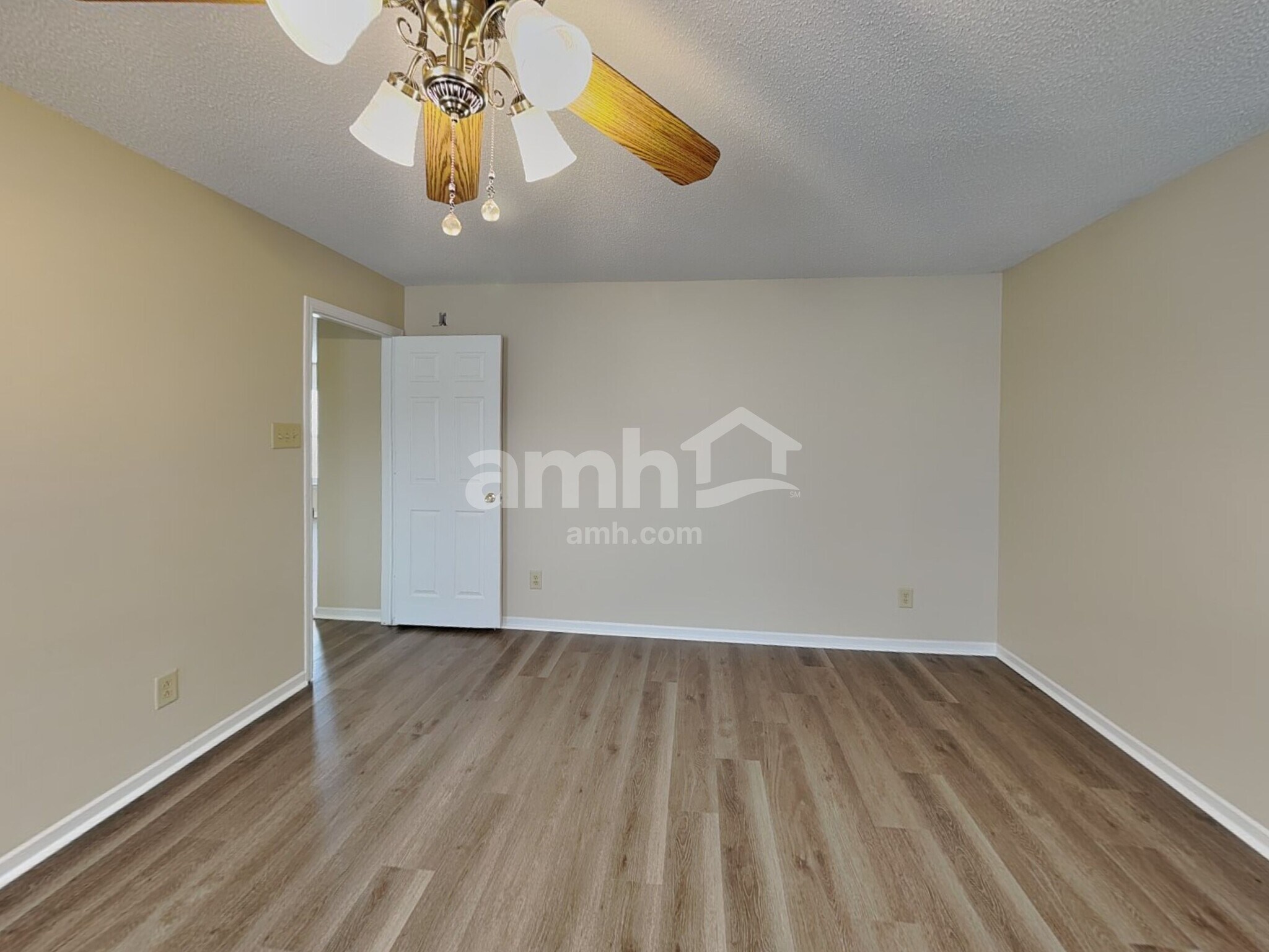 Building Photo - 8845 Limberlost Ct