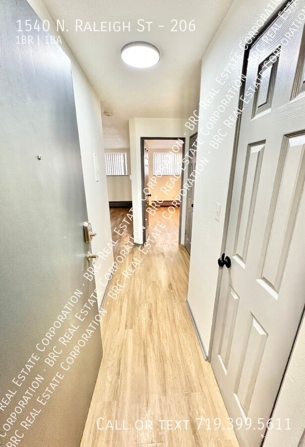 Building Photo - 1540 N Raleigh St