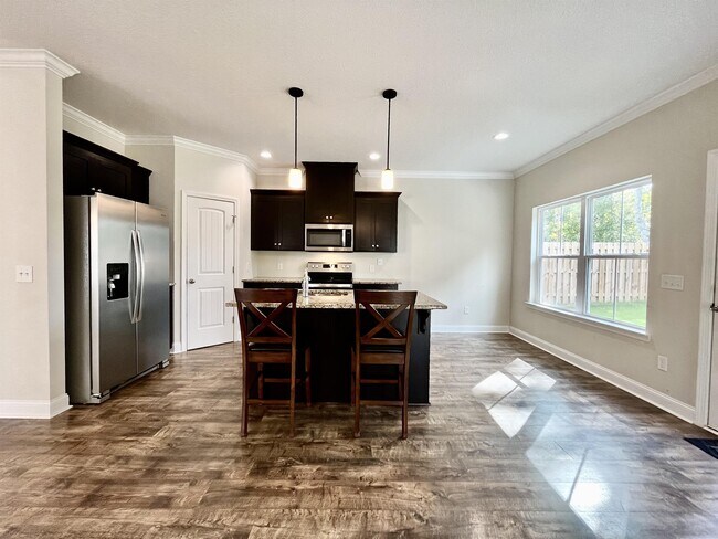 Building Photo - 759 Fairview Cir