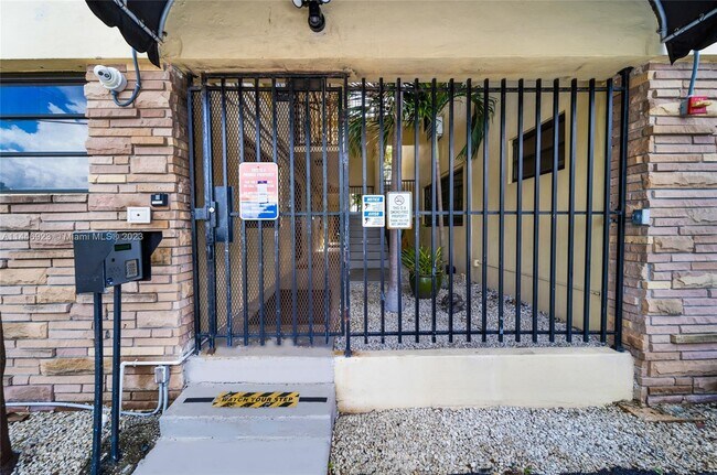Building Photo - 7845 NE Bayshore Ct