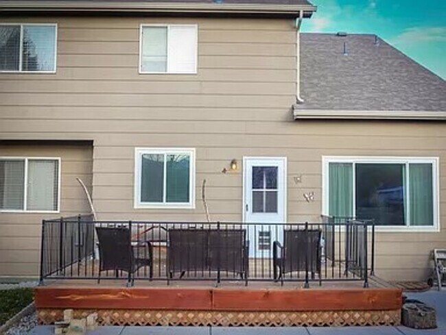 Building Photo - 710 Riverview Ln