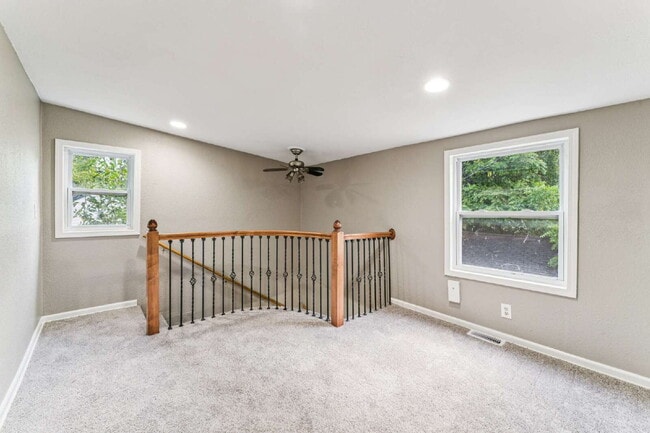 Building Photo - Charming 2 Bedroom, 2 Bath with Extra Loft Space Available Now!