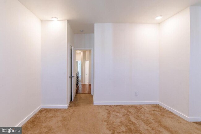 Building Photo - 1829 N 27th St