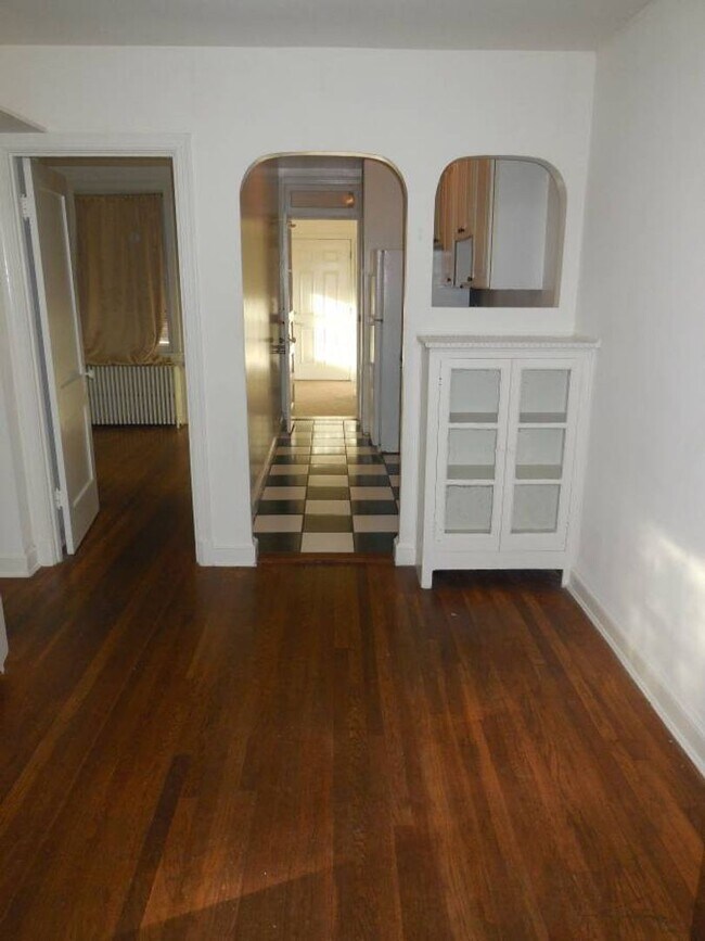Building Photo - 4029 Beecher St NW