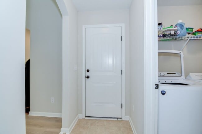 Building Photo - Beautiful Ranch in Grovetown
