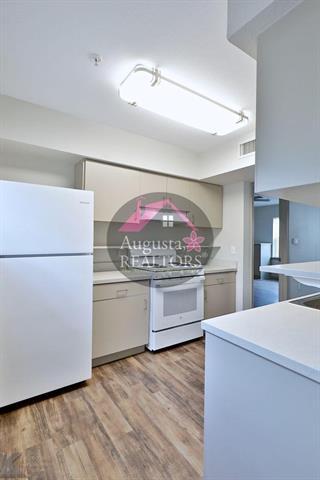 Building Photo - 2800 Sayles Blvd