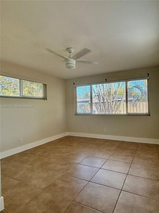 Building Photo - 1435 NE 22nd St