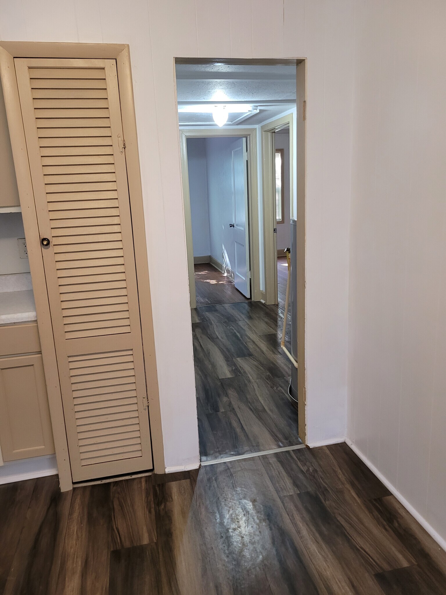 Hall - 124 E Cherry St