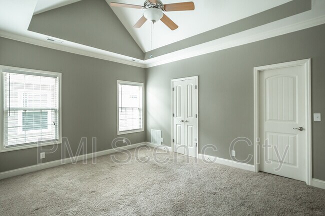 Building Photo - 6628 Kenton Ridge Cir