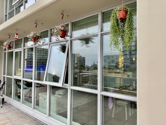 Building Photo - 1431 Pacific Hwy