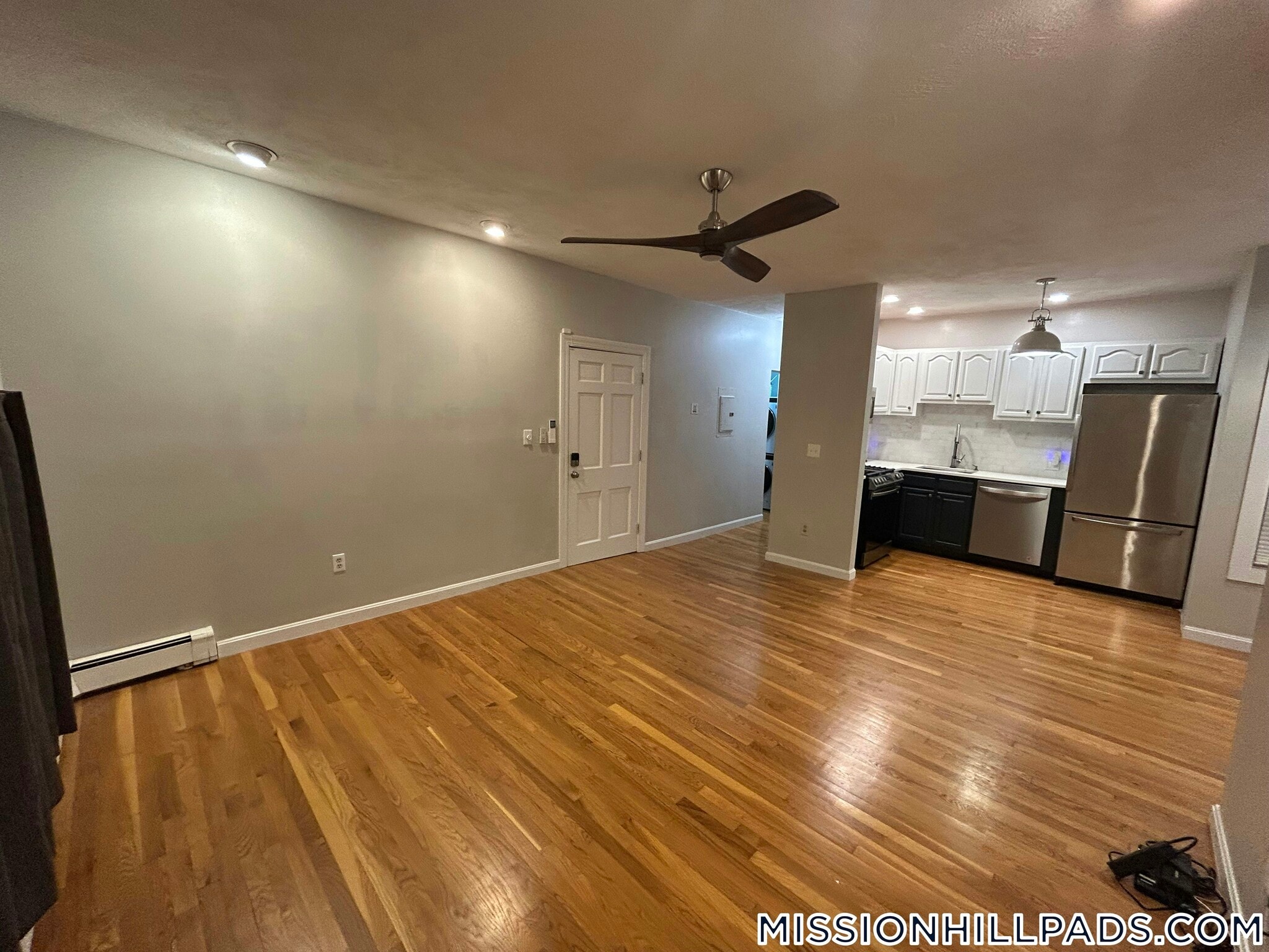 Building Photo - 120 Highland St