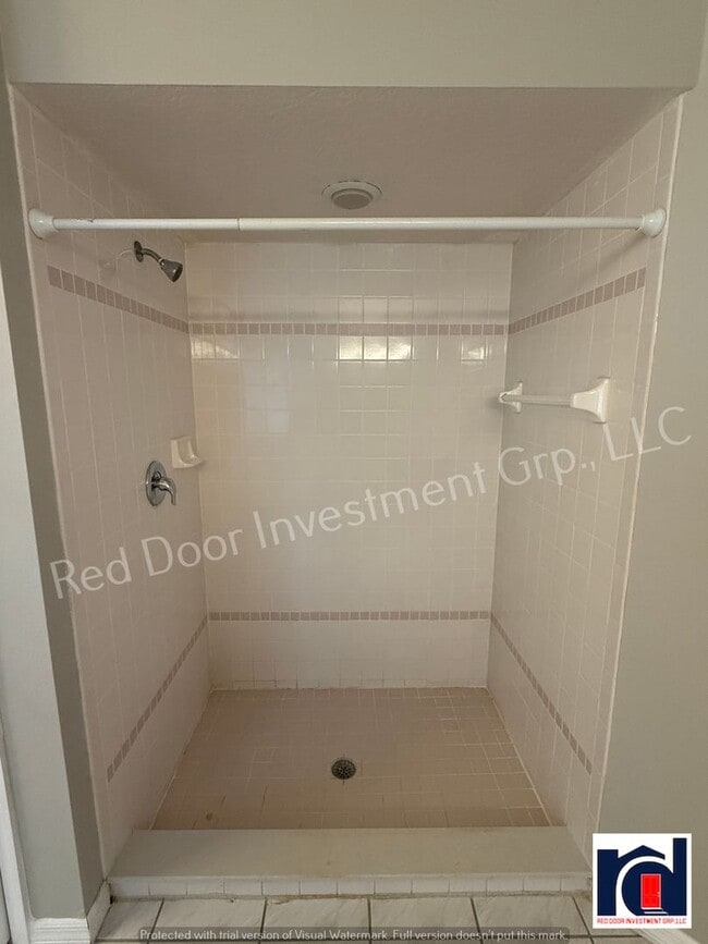 Building Photo - 3 Bedroom 2 Bath + Office Home~Ready for Move In!