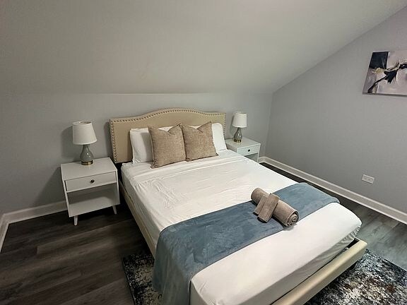 Building Photo - 3320 Ernst St