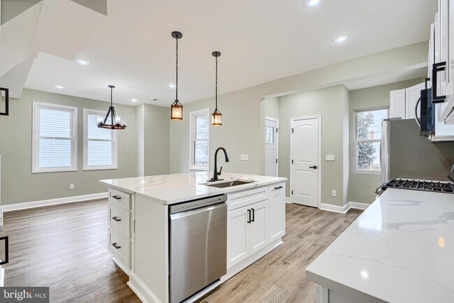 Building Photo - 3901 Forrester Ave