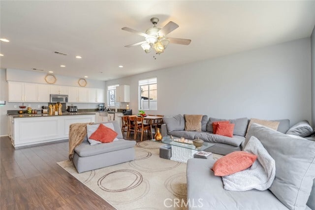 Building Photo - 39112 Desert Holly Ln