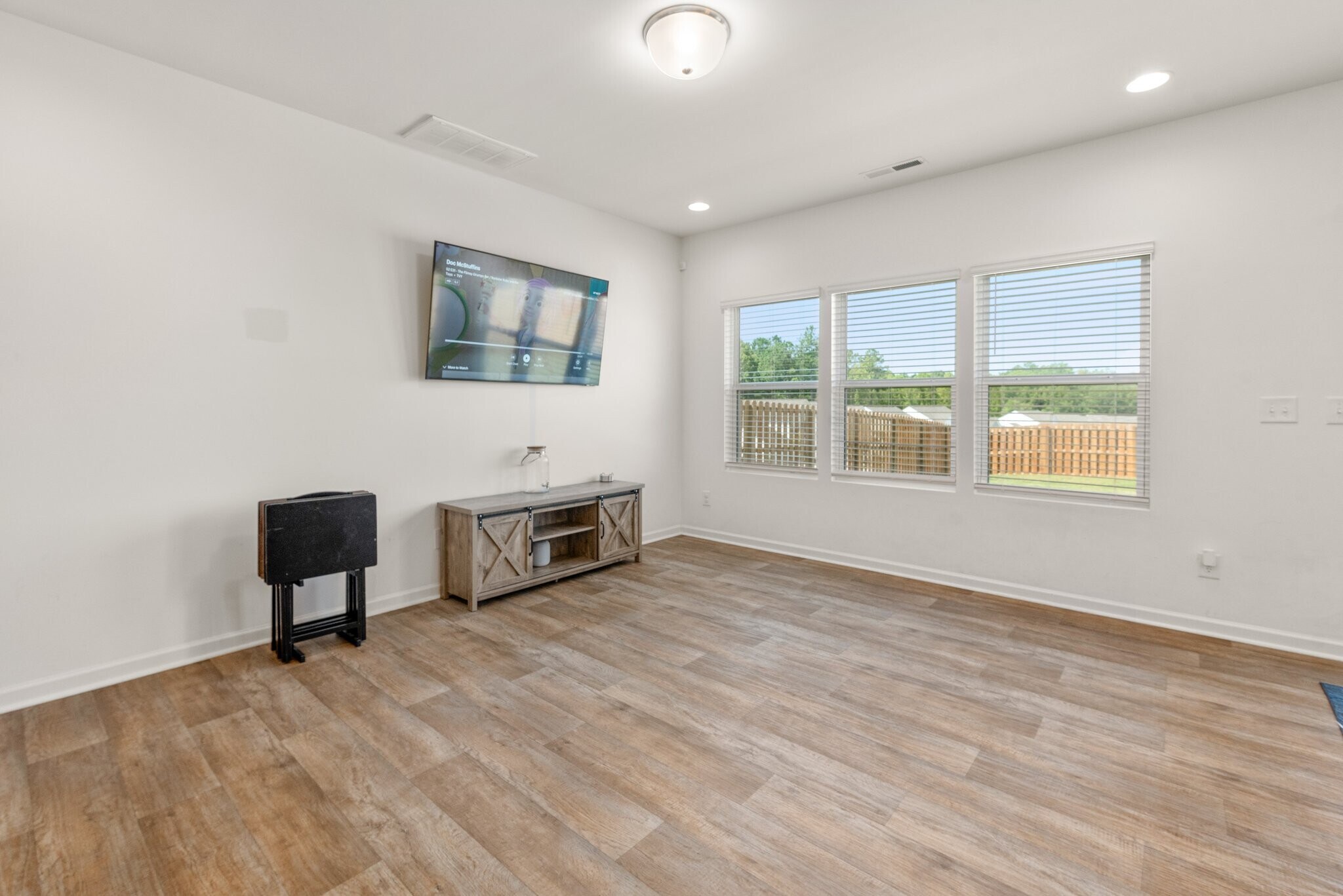 Building Photo - 128 Mooring Dr