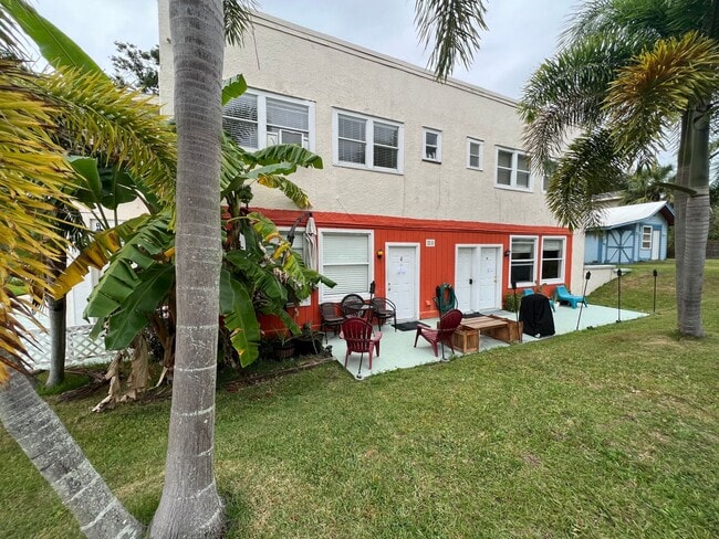 Building Photo - 317 Harwood St