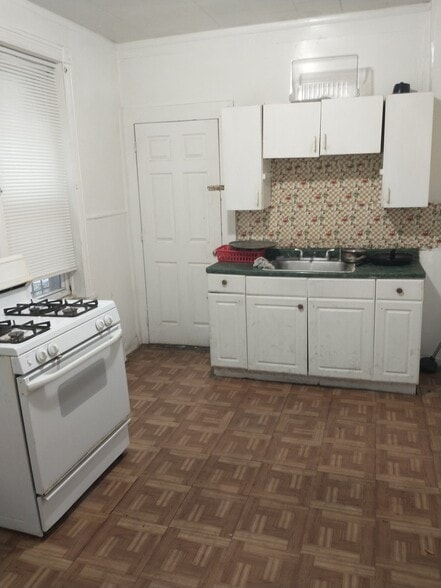 Building Photo - 1614 Unity St