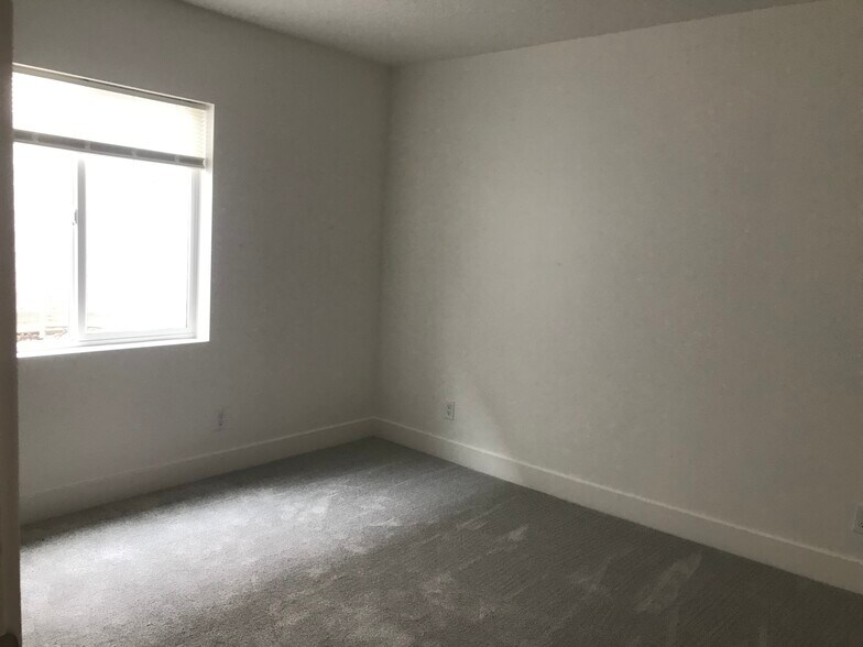 Building Photo - 4590 E Golden Autumn Vw