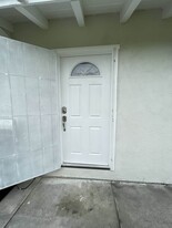 Building Photo - 6647 Val Verde Ave