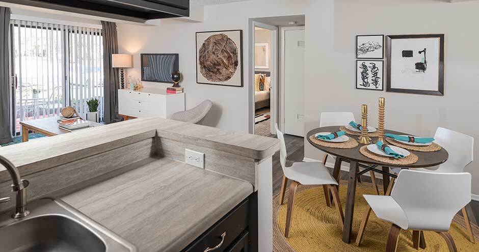 Building Photo - River Vista Apartments