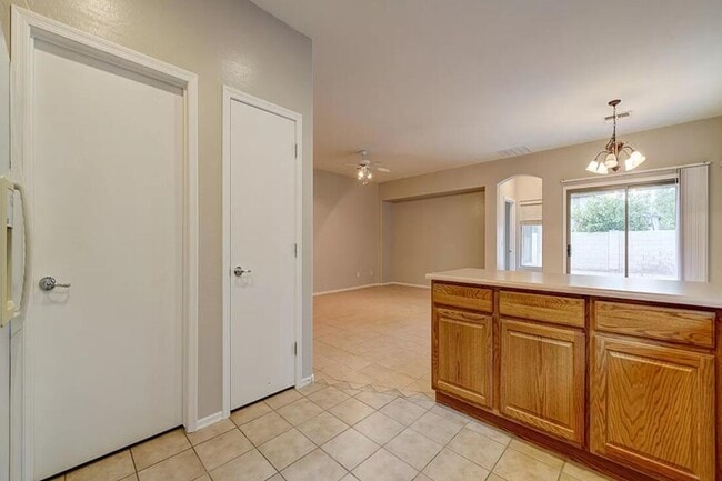 Building Photo - 44811 Paraiso Ln